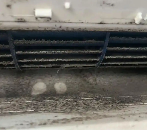 抚松空调吹的风有股烧焦味是怎么回事